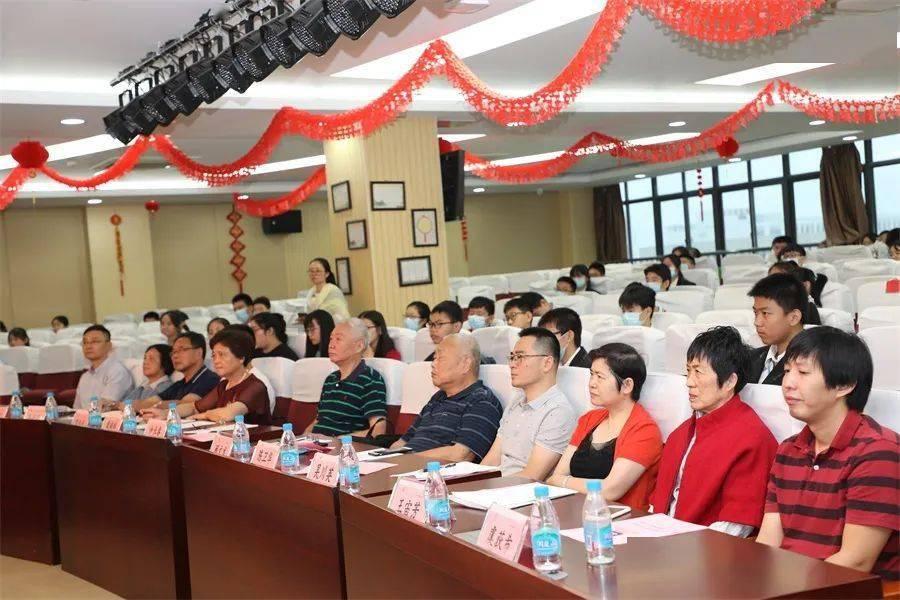 黑人英语课作弊电影游戏画面